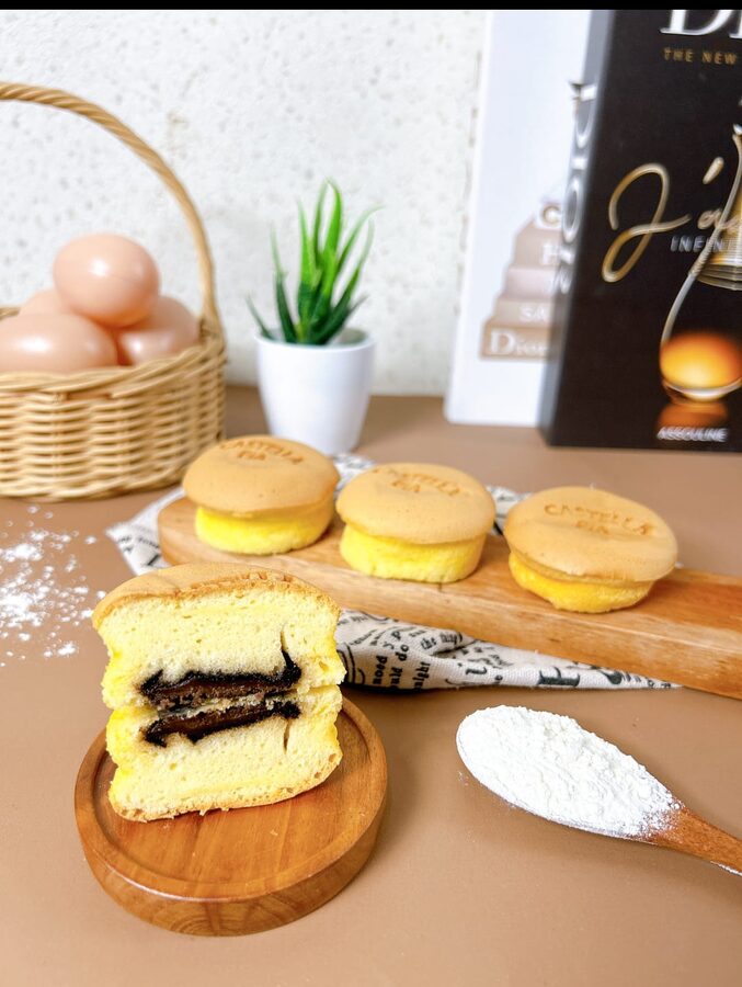 Castella Pia Cokelat